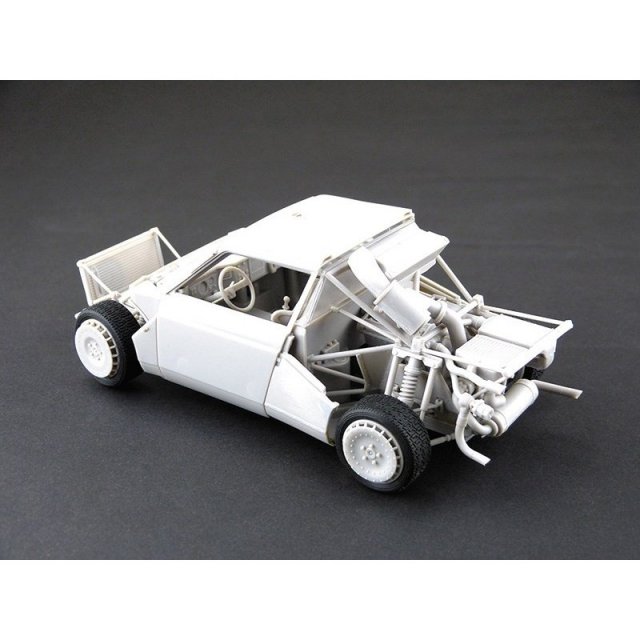 青島文化教材社 1/24 BEEMAXシリーズ No.23 ランチア デルタ S4 1986 モンテカルロラリー仕様 プラモデル mxn26g8 61KleMmjJHL._UF350,350_QL80_.jpg