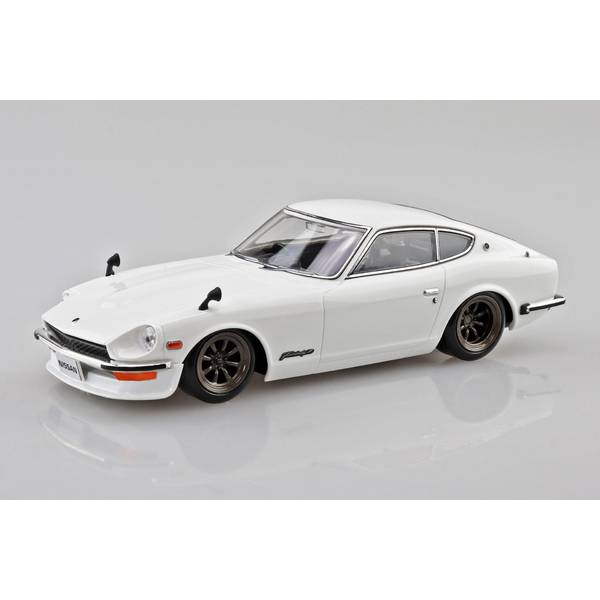 アオシマ 1/32 楽プラ スナップキット No.15CU-WH ニッサン S30フェアレディZ カスタム(ホワイト) スケールモデル 4905083200018