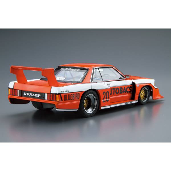 スカイライン　ブルーバード　シルビア　プラモデル　1/24 Amazon.com: Aoshima Nissan KY910 Bluebird Super Silhouette