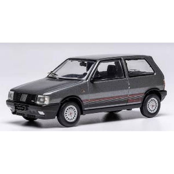 【5月予約】イクソ 1/43 フィアット UNO ターボ IE 1984 ブラック 完成品ミニカー CLC612N