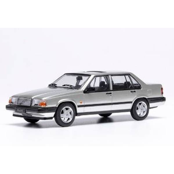 【3月予約】イクソ 1/43 ボルボ 940 ターボ 1990 シルバー 完成品ミニカー CLC631N