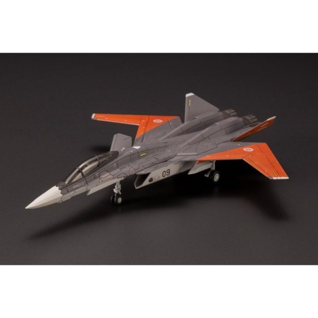 コトブキヤ 1/144 X-02S 「ACE COMBAT 7: SKIES UNKNOWN」より