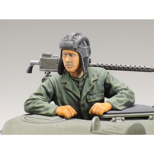 タミヤ 1/35 アメリカ軽戦車 M3スチュアート 後期型 スケール