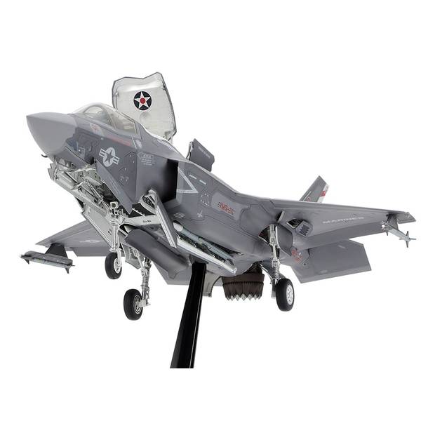 F-35 1/48スケールモデル Amazon | MENG MODEL 1/48スケール F-35A ライトニングII 戦闘機