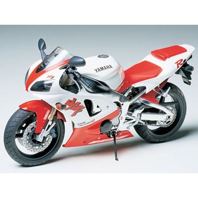 Suzuki GSX1100S Katana 1/6スケール　　　タミヤ Suzuki GSX1100S Katana Tamiya 1/6 scale HD - YouTube