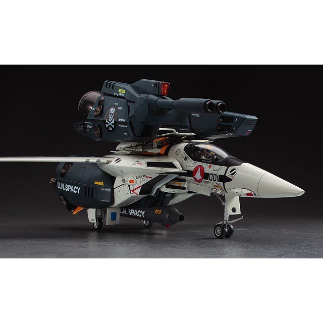 プラモデル完成機　1/48　VF-1S/A(バルキリースカル小隊) VF-1S/A バルキリー “スカル小隊” | 株式会社 ハセガワ