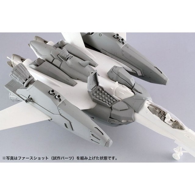 (未使用･未開封品)　ハセガワ マクロスF VF-25F/S スーパー メサイア 1/72スケール プラモデル 27 df5ndr3 ハセガワ 1/72 VF-25F/S スーパー メサイア 「マクロスF」より