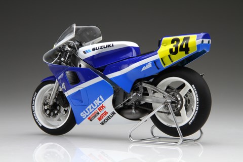 フジミ 1/12 スズキ RGV－Γ 後期型 XR－74 '88 スケールモデル