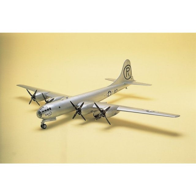 童友社 1/72 爆撃機 B-29A スーパーフォートレス“エノラ・ゲイ