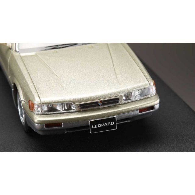 送料無料》MARK43 1/43 ニッサン レパード アルティマ V30