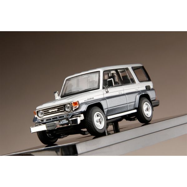 Amazon.co.jp: 1/30 新型ランクル70 ランドクルーザー70 カラー
