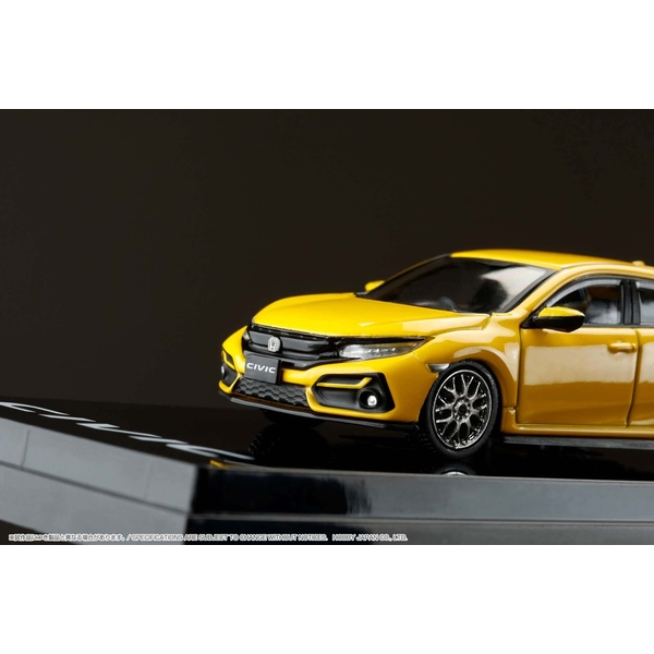 1/64 ホンダ シビック ハッチバック FK7 2020 カスタムバージョン イエロー カスタムカラー