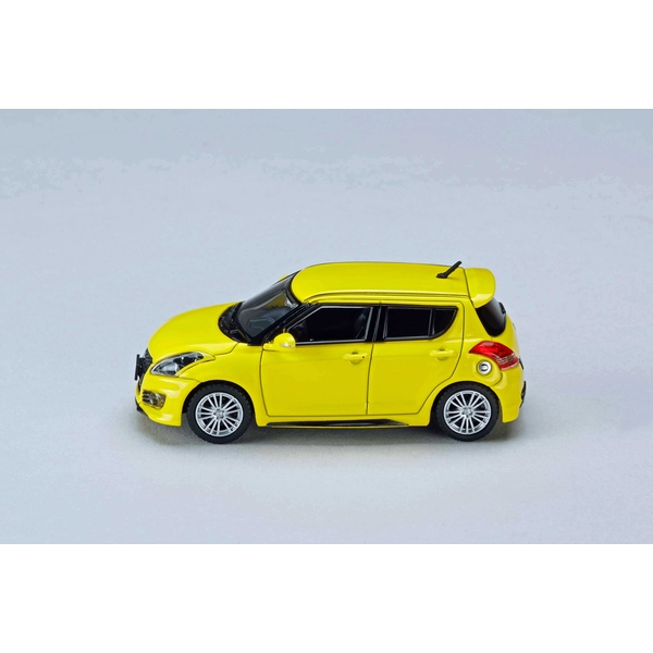 10月予約】1/64 スズキ スイフトスポーツ ZC32S 純正オプション装着車