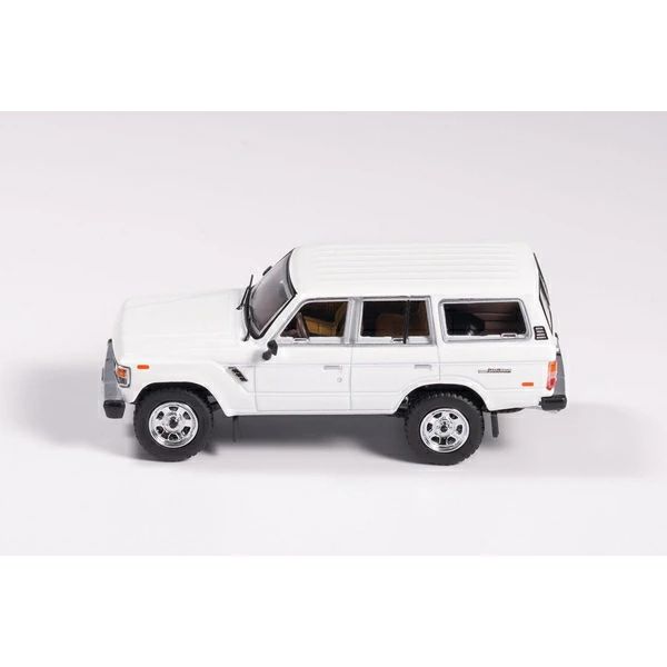 1/64 トヨタ ランドクルーザー 60 左ハンドル仕様 ホワイト 完成品