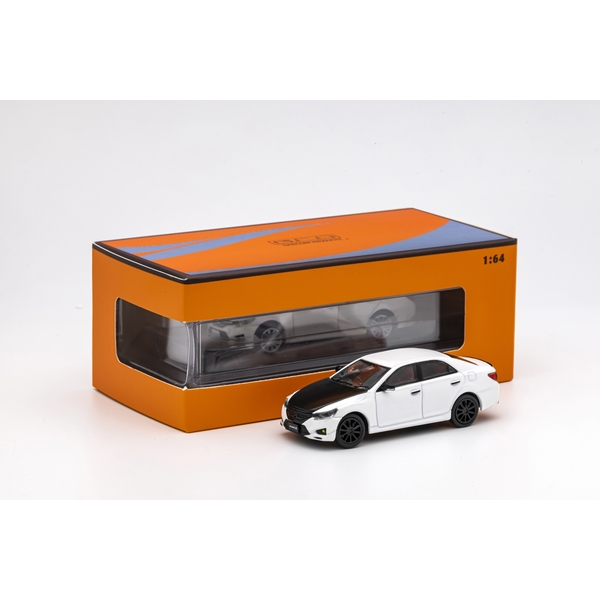 1/64 トヨタ マークX 右ハンドル仕様 ホワイト/ブラックボンネット