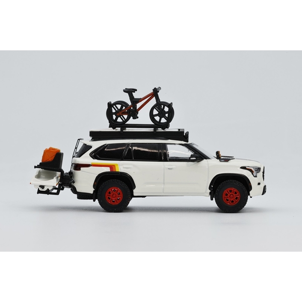 9月予約】1/64 トヨタ セコイア TRD PRO 左ハンドル仕様 ホワイト 完成