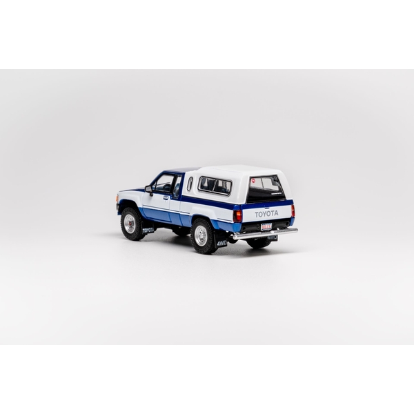 11月予約】1/64 トヨタ ハイラックス SR5 XTRA Cab 1985 ブルー 完成品