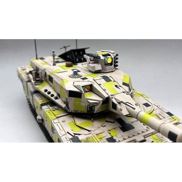 アミュージングホビー　1/35 KF51 完成品　戦車　模型　ウクライナ 1/35 次世代主力戦車 KF51U パンター プラモデル[アミュージング