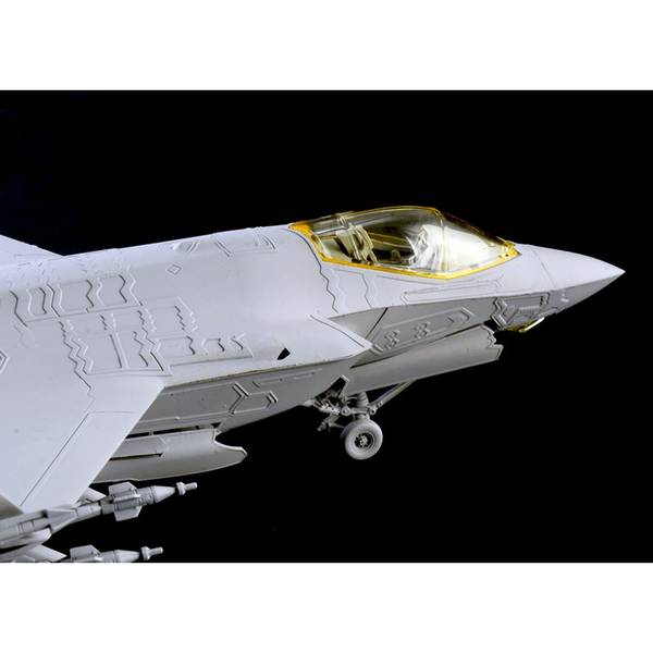 イタレリ 1/72 アメリカ海軍 F-35C ライトニングII (日本語対訳補足