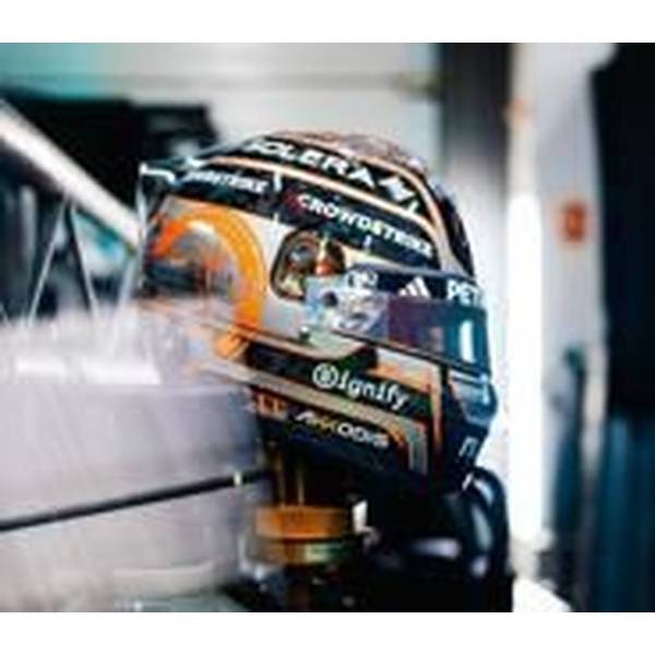【12月予約】スパーク 1/5 ドライバーズ・ヘルメット メルセデスAMG 2025 F1 イギリスGP K.アントネッリ 完成品ミニカー 5HF216