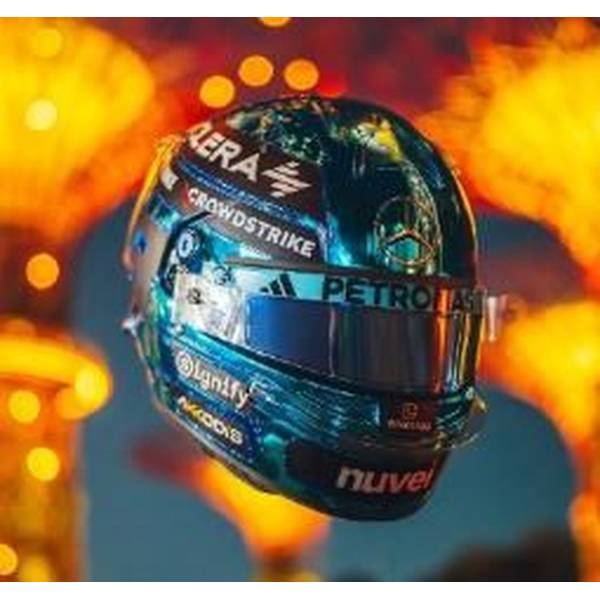 1月予約】スパーク 1/5 ドライバーズ・ヘルメット メルセデスAMG 2025