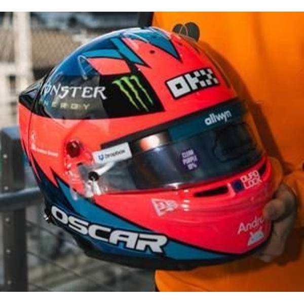 【4月予約】スパーク 1/5 ドライバーズ・ヘルメット マクラーレンF1チーム 2025 F1 ラスベガスGP O.ピアストリ 完成品ミニカー 5HF237