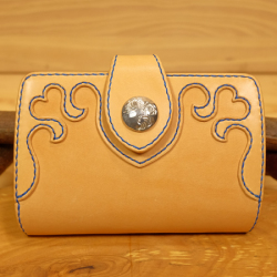 ハートの可愛い革財布