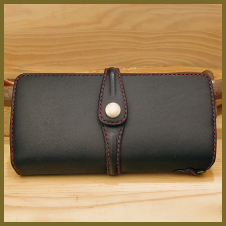 ハンドメイドのシンプルレザーウォレット：手作り長財布