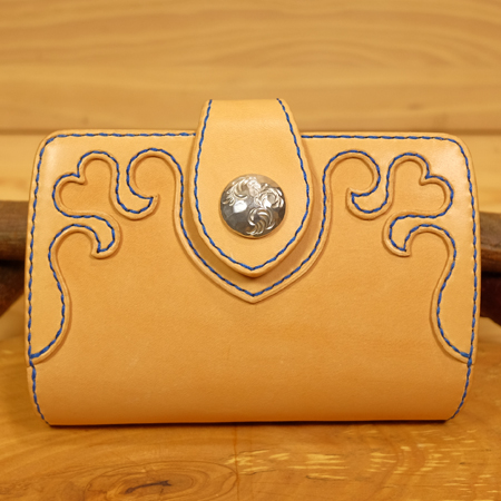 ハートの可愛い革財布