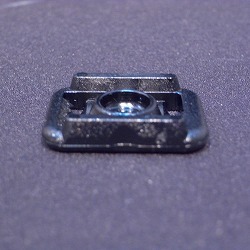 プラスティックバックル　ブラック　チンストラップ用