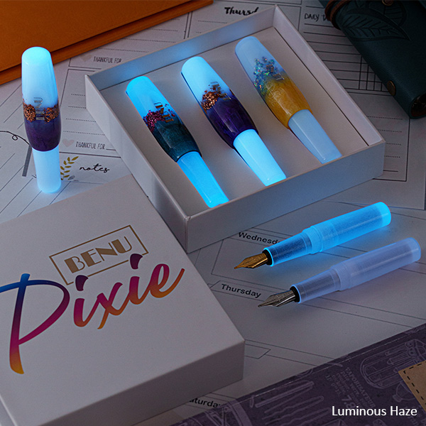 KISS PENICILLIN Type:B 新品未開封品 アクスタ３枚セット MG OZ-00MS2B トールギスIII｜Slbbfigureさんのガンプラ作品