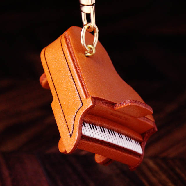 本革 キーホルダー グランドピアノ Piano 音楽雑貨 音楽グッズ 音楽ギフト