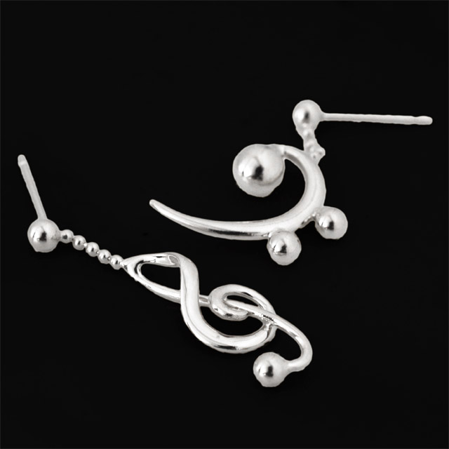 SV925 シルバーピアス ト音記号 ヘ音記号 音楽雑貨