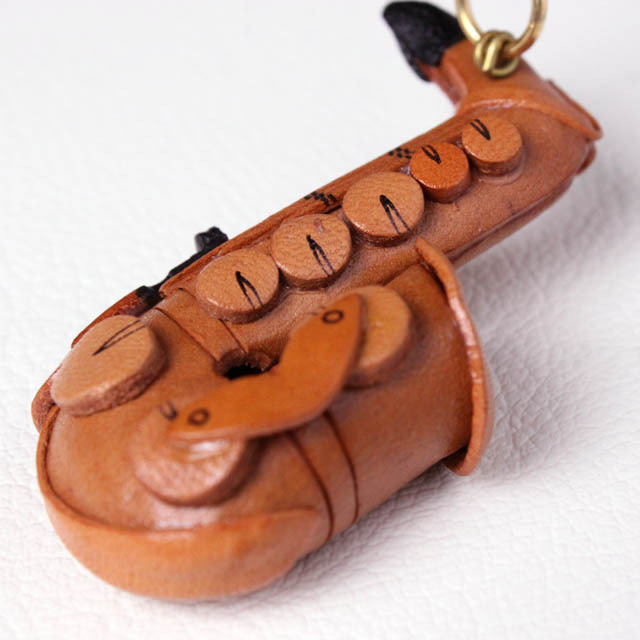 本革 キーホルダー アルトサックス Alto Sax  音楽雑貨 音楽グッズ 音楽ギフト