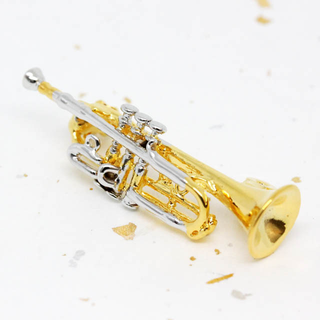 K18イエローゴールド トランペットモチーフ ブローチ 2.5g 楽器 匿名