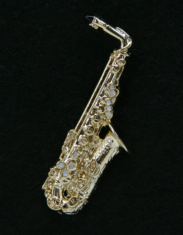 Alto Saxophone　アルトサックス　ピン