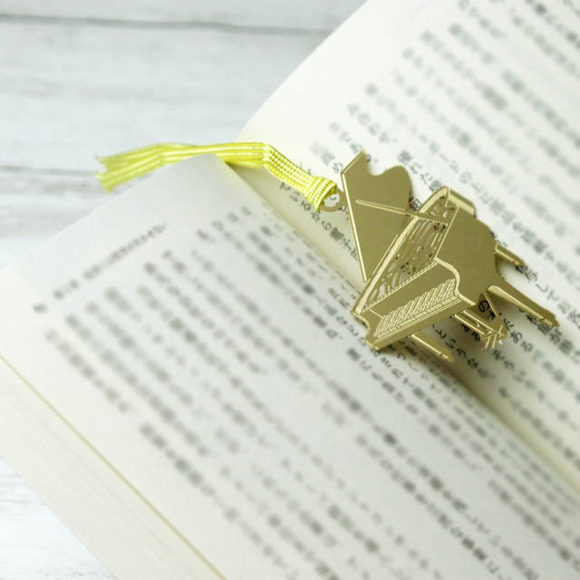 純金メッキ栞 《グランドピアノ》 712964 音楽雑貨・アクセサリー専門