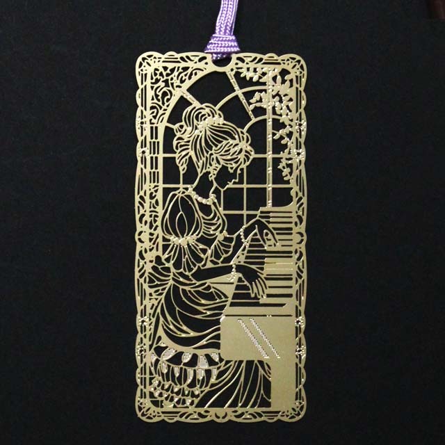 ピアノを奏でる少女 piano きんのしおり 純金メッキ栞 音楽雑貨 音楽グッズ