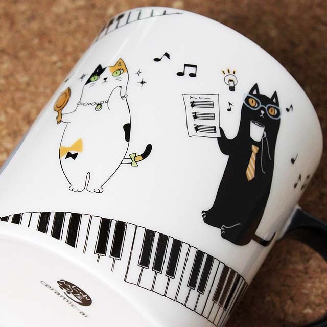 猫カルテットとピアノ鍵盤 マグカップ（蓋＆茶こし付） 132192 音楽