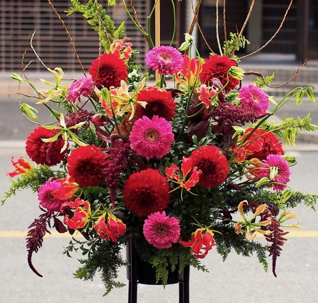 スタンド花　1.5万円コース（送料別・回収料込み）