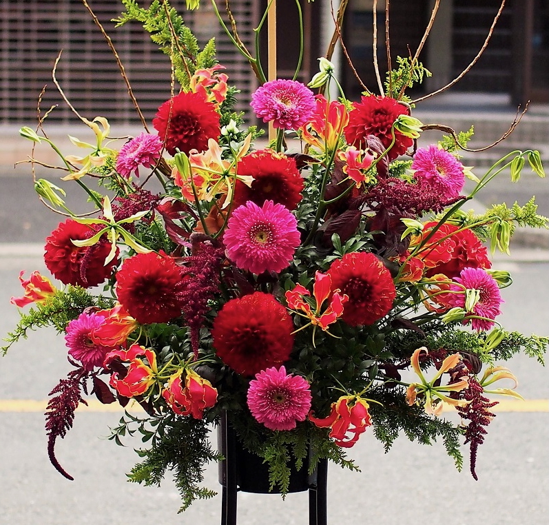 スタンド花　1.5万円コース（送料別・回収料込み）