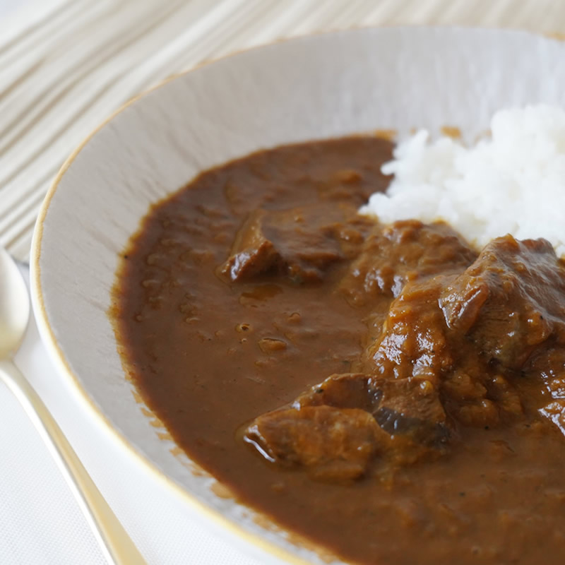 お中元 肉 内祝い お返し お肉 誕生日 お祝い 結婚祝い 颯香亭 黒毛和牛ビーフカレー×3 送料無料 熨斗対応可 夏ギフト
