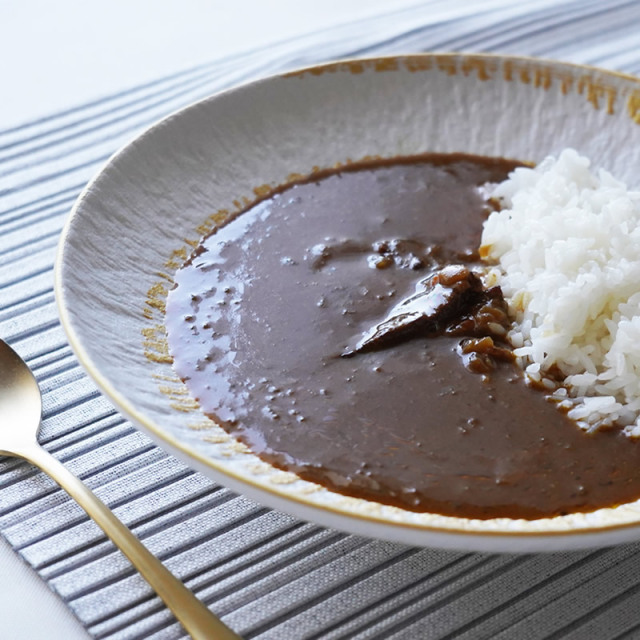 お中元 肉 内祝い お返し お肉 誕生日 お祝い 結婚祝い 颯香亭 黒毛和牛ビーフカレー×6 送料無料 熨斗対応可 夏ギフト