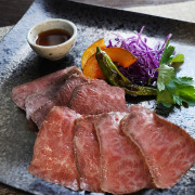 お中元 肉 内祝い お返し お肉 誕生日 お祝い 結婚祝い 雅楽 黒毛和牛ローストビーフ340g 送料無料 熨斗対応可 夏ギフト
