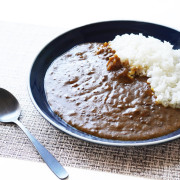 お中元 肉 内祝い お返し お肉 誕生日 お祝い 結婚祝い obiobi 神戸牛粗挽きカレー×4 送料無料 熨斗対応可 夏ギフト