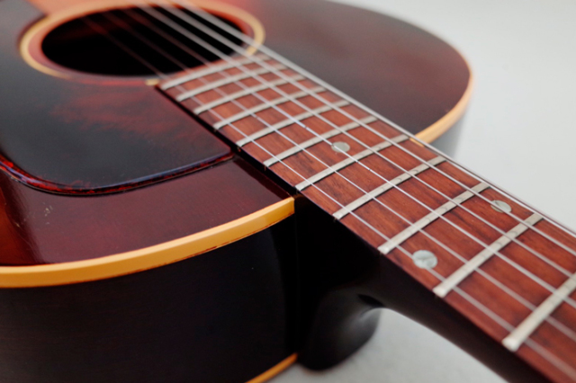 1966年 Gibson LG-1【製後53歳】