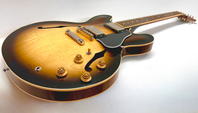 2006年 Gibson ES-335 Vintage Sunburst