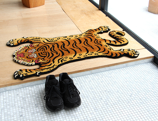 Tibetan Tiger Rug DTTR-02 Small チベタンタイガーラグ Tibetan Tiger Rug DTTR-02 Small チベタンタイガーラグ