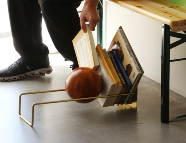 SLOPE BOOKEND ゴールド DETAIL Slope Bookend - Stacked Store