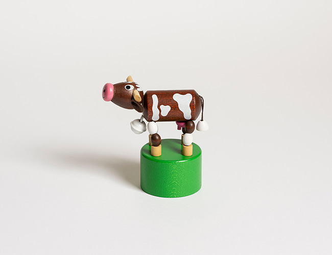 DETOA  Wooden プッシュトイ Push Up Toy Cow. ウシ  no.12536 木製玩具